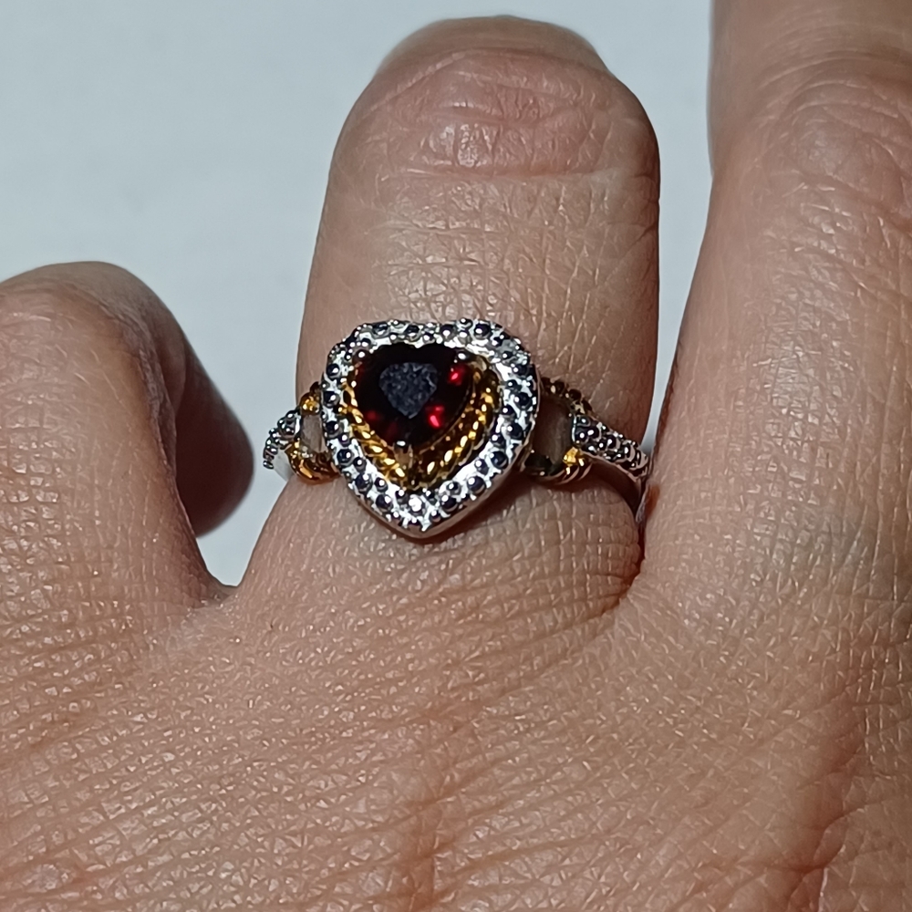 VINTAGE RSE STERLING SILVER HEART GARNET RING - Picture 9 of 10